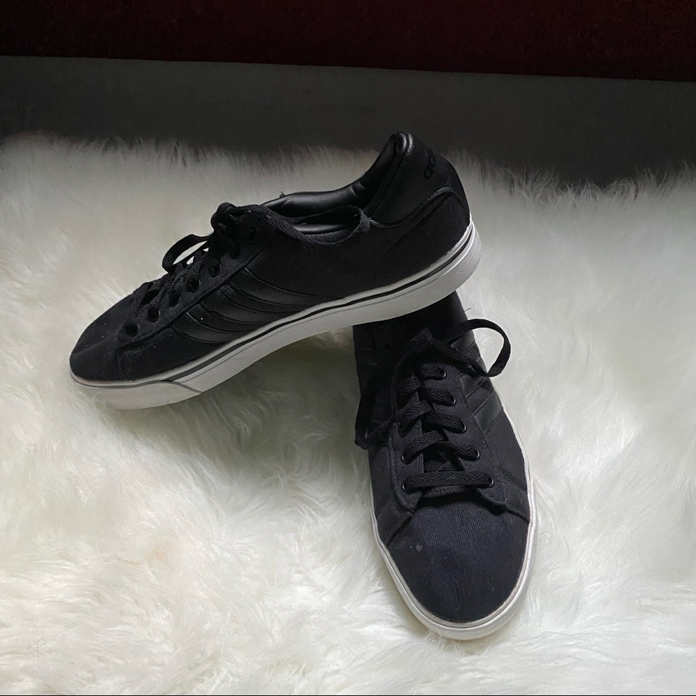 Adidas Neo size 10 black and white shoes